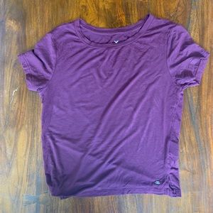 AE soft and sexy maroon t-shirt Xs